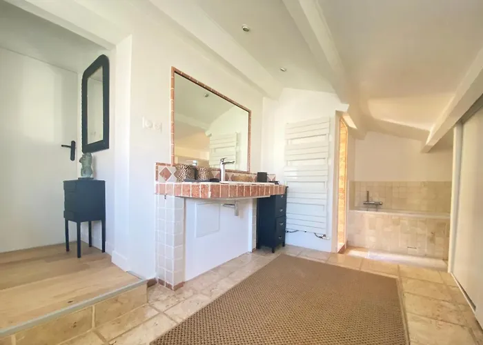 Дом отдыха Casa Cycas, Meuble Tourisme 4 Etoiles Pujaut